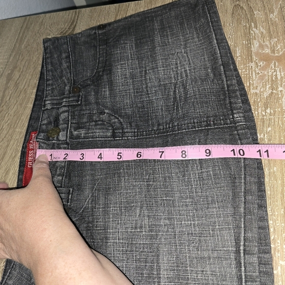 Guess Jeans Y2K Embroidered Back Pocket Black Denim Jean Mini-Skirt Size 27 - Picture 5 of 8